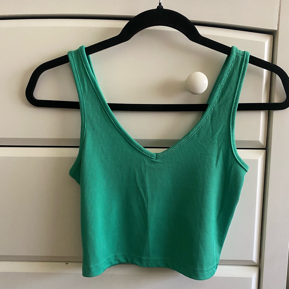 SHEIN Green Ribbed Crop Top